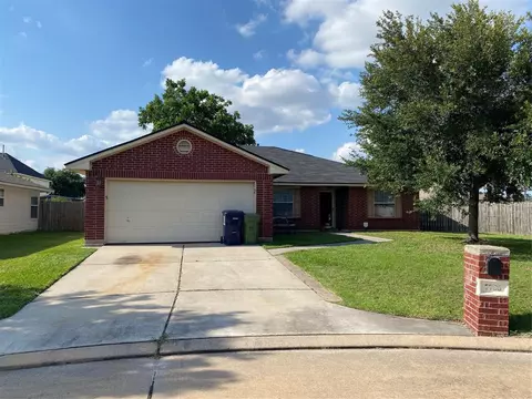 7706 Cloverlake Ct, Houston, TX 77040