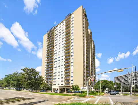 2929 Buffalo Speedway #A1312, Houston, TX 77098