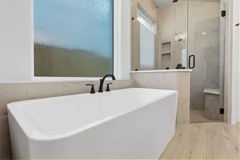 Bath - 12214 Warbler Dr, Mont Belvieu, TX 77523 photo 5 of 5