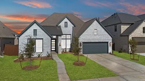 Exterior - 12214 Warbler Dr, Mont Belvieu, TX 77523 photo 2 of 2