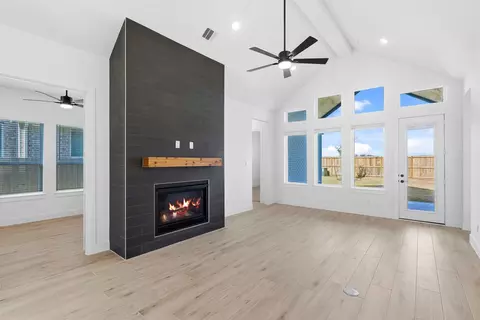 Living - 12214 Warbler Dr, Mont Belvieu, TX 77523 photo 1 of 2