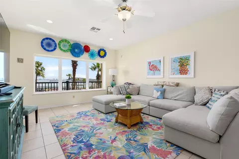 301 E Houston St, Port Isabel, TX 78578