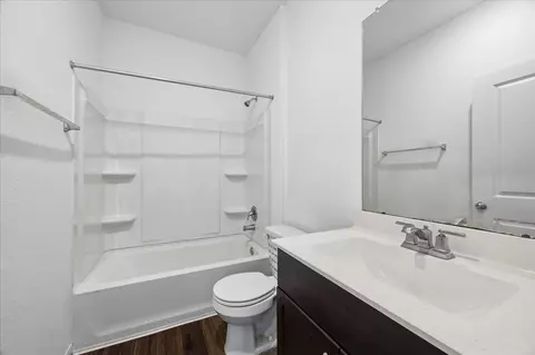 Bath - 5503 Broad Spruce St, Spring, TX 77373 photo 2 of 5