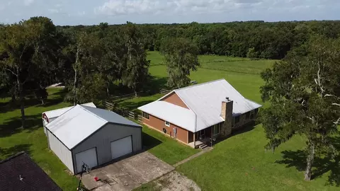 3063 County Road 580, West Columbia, TX 77486