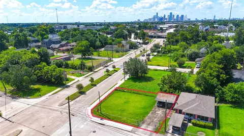 3227 Airline Dr, Houston, TX 77022