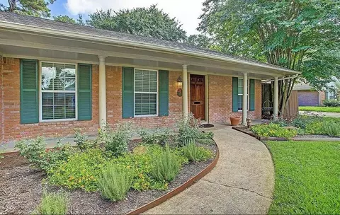 10302 Oakpoint Dr, Houston, TX 77043