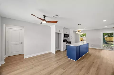 1234 W Donovan St, Houston, TX 77091