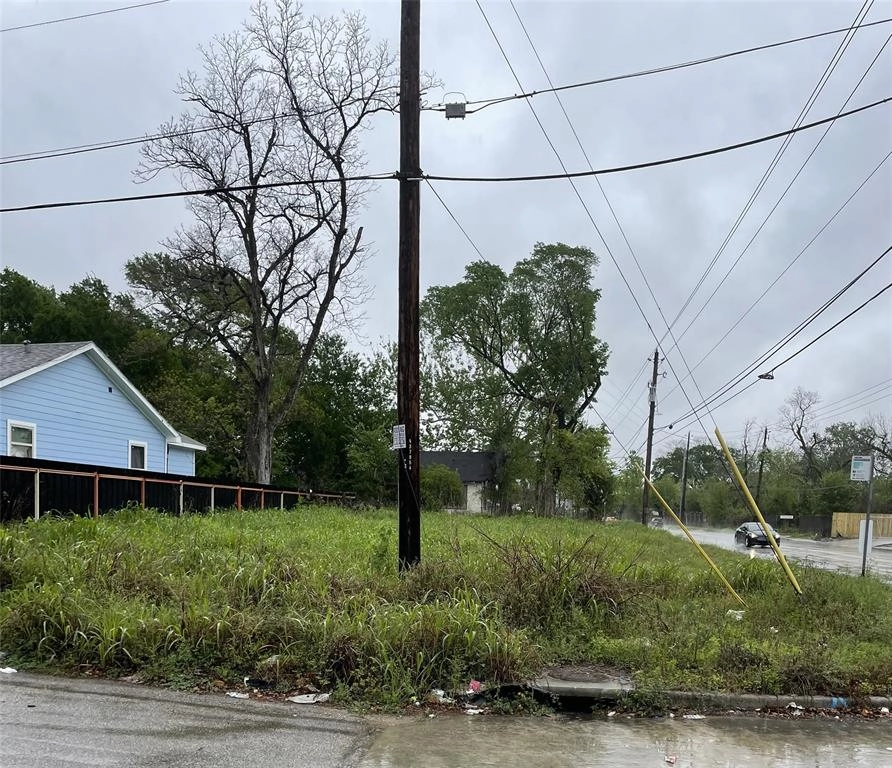 1332 W Little York Rd  