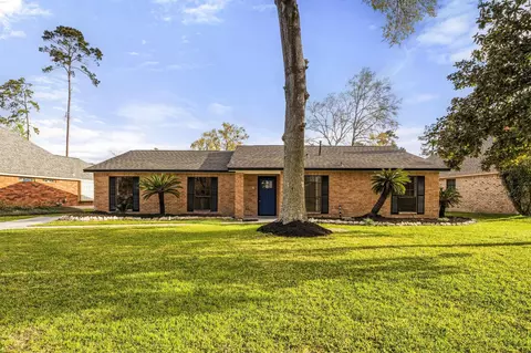 8014 17th Green Dr, Humble, TX 77346