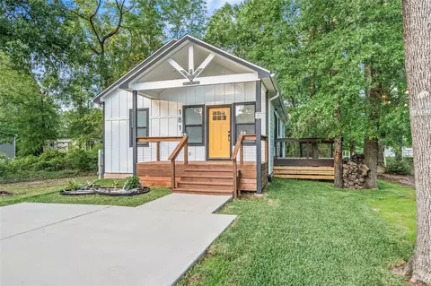 181 Acorn Ln, Point Blank, TX 77364