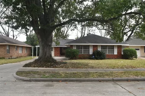 4054 Cheena Dr, Houston, TX 77025