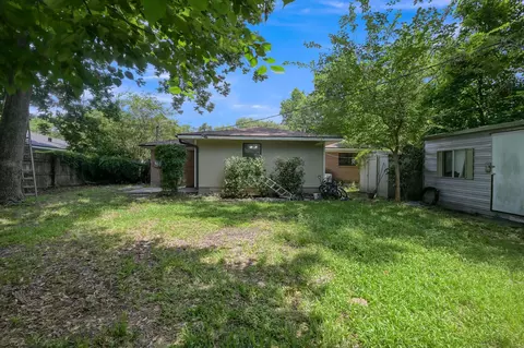 Exterior - 405 Wilson Rd, Conroe, TX 77301 photo 6 of 8