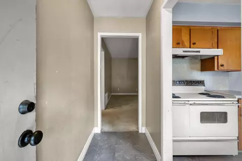 Entry Way - 405 Wilson Rd, Conroe, TX 77301 photo 1 of 2
