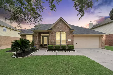 12320 Evening Bay Dr, Pearland, TX 77584