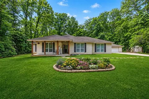17136 Mustang Ln, New Caney, TX 77357