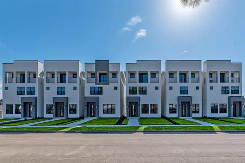15000 S Richmond Ave #5, Houston, TX 77082