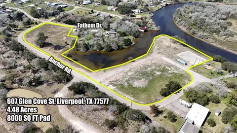 607 Glen Cove-cr 730, Liverpool, TX 77577