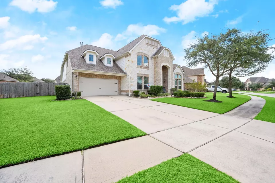 Exterior - 22906 Shieldhall Ln, Tomball, TX 77375 photo 8 of 10