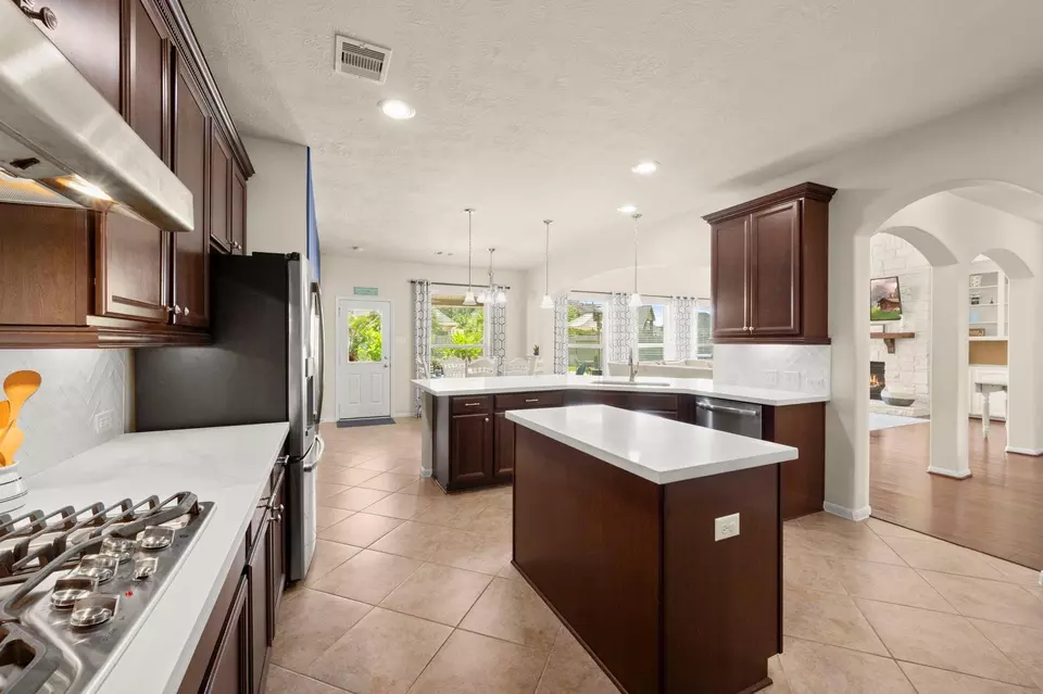 Kitchen - 22906 Shieldhall Ln, Tomball, TX 77375 photo 6 of 6