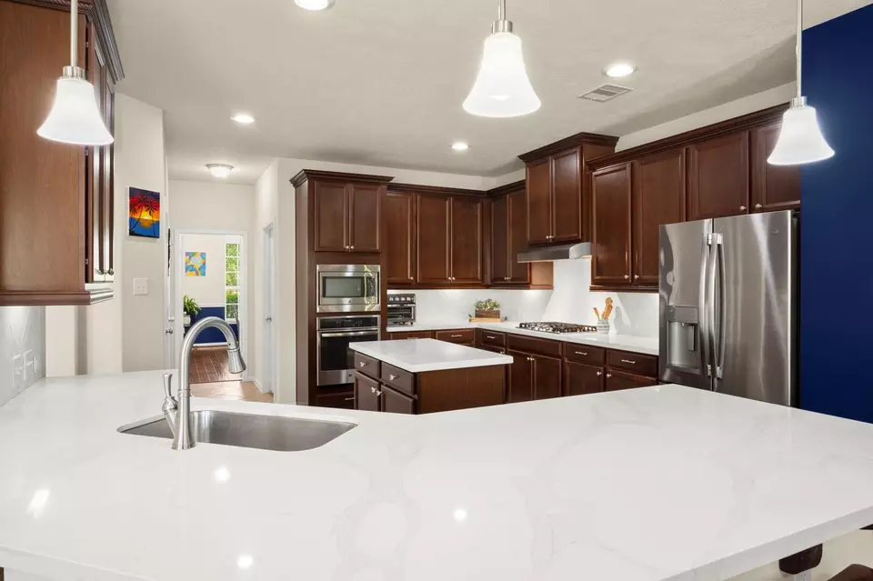 Kitchen - 22906 Shieldhall Ln, Tomball, TX 77375 photo 5 of 6