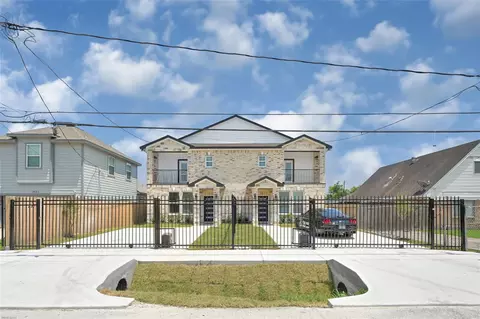 7927 Colonial Ln, Houston, TX 77051