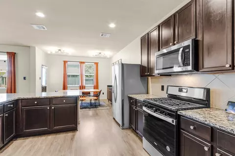 Kitchen - 3611 Cannon Dr, Conroe, TX 77301 photo 5 of 5