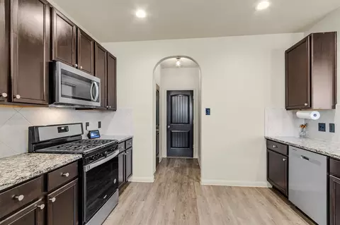 Entry Way - 3611 Cannon Dr, Conroe, TX 77301 photo 3 of 4