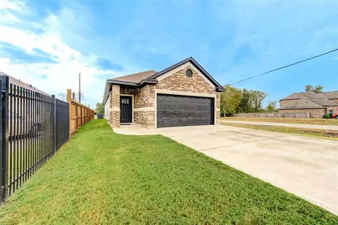 200 Masterson St, Arcola, TX 77583 photo 1