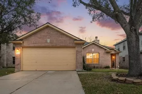 7922 Owl Ln, Baytown, TX 77523