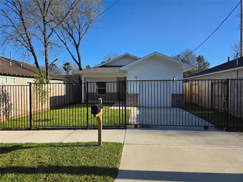 3407 Webster St, Houston, TX 77004