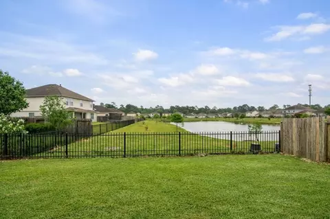 21530 Falvel Lake Drive Dr, Spring, TX 77388