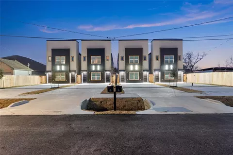 9819 Turnbow #A-B, Houston, TX 77029