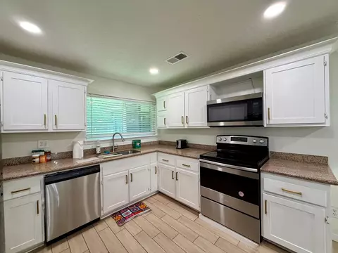 Kitchen - 23107 Banquo Dr, Spring, TX 77373 photo 1 of 2