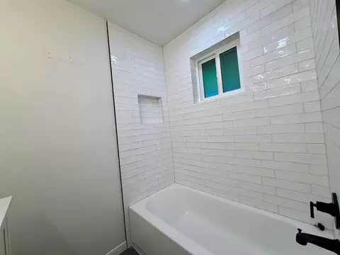 Bath - 23107 Banquo Dr, Spring, TX 77373 photo 2 of 4