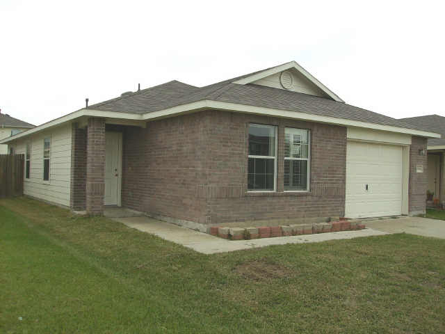 7215 Leaf Wind Dr, Cypress, TX 77433 photo 1