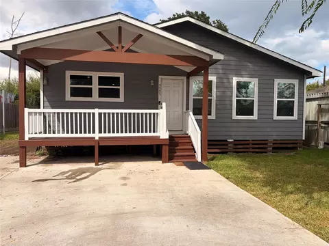 5005 Senior St, Houston, TX 77016