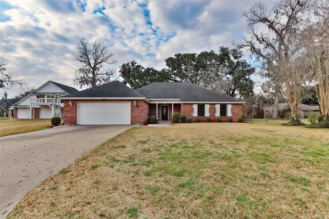 248 Wentworth Dr, West Columbia, TX 77486