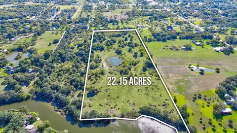 6100 Terrebonne Rd, Hitchcock, TX 77563