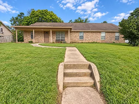 505 N Smithland St, Linden, TX 75563