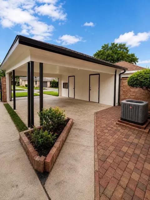 5630 Allendale Rd, Houston, TX 77017