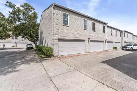 17557 Red Oak Dr #7557, Houston, TX 77090