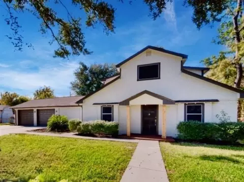 806 Robinson Rd, La Porte, TX 77571