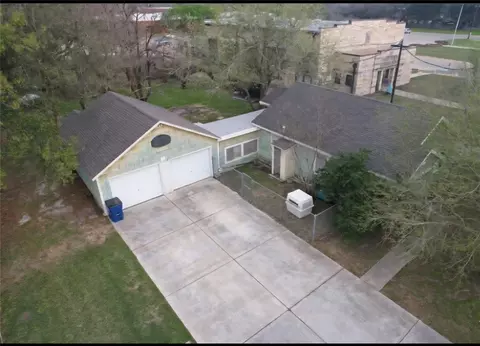 312 N Logan St, Texas City, TX 77590