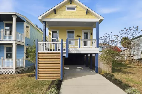 1207 32nd St, Galveston, TX 77550