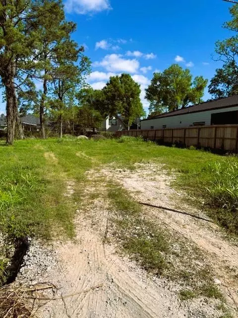 8105 Cabot St, Houston, TX 77078