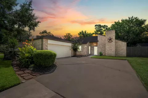 20311 Lake Sherwood Dr, Katy, TX 77450