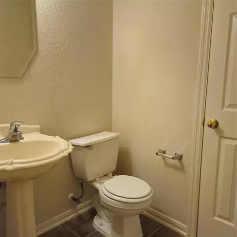 Bath - 42 Drifting Shadows Cir, Conroe, TX 77385 photo 1 of 4