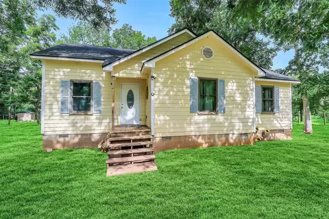 603 Hackamore Rd, Wallis, TX 77485