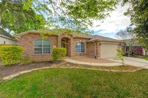 233 Lake Estates Dr, Montgomery, TX 77356