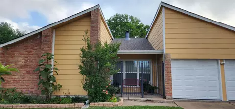 3451 Golders Green Dr, Houston, TX 77082